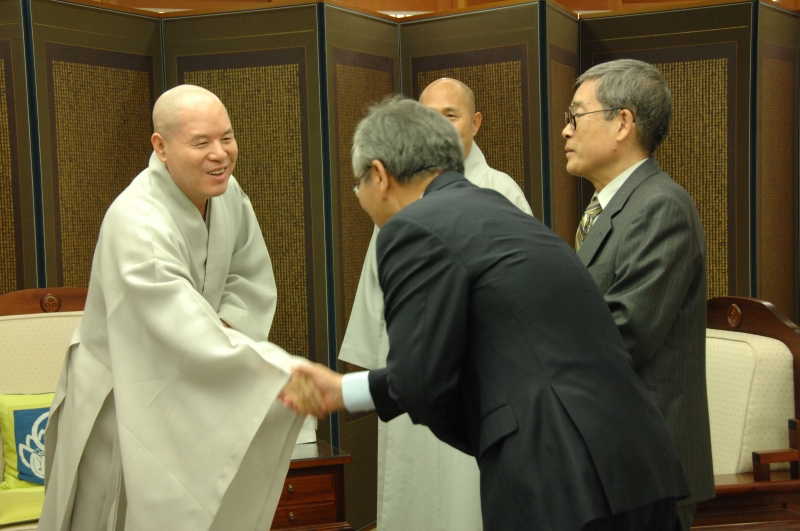 2010.10.06_언론문화상 위촉식 (1)